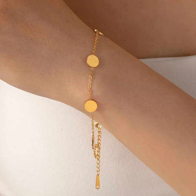 Luxury Zircon Bracelet with Polished Shine