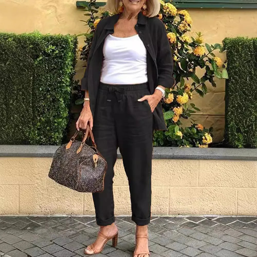 Chic Sequin Suit with a Refined Sparkle