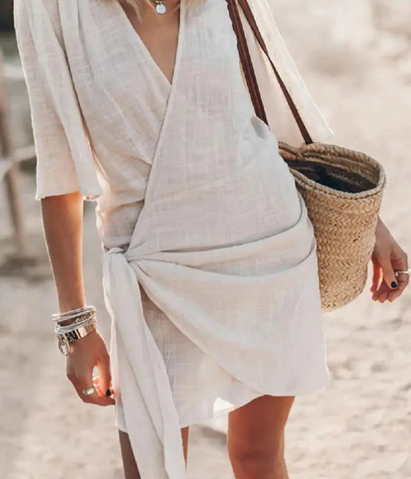 Chic Linen Dress with Classic V-Neck Cut
