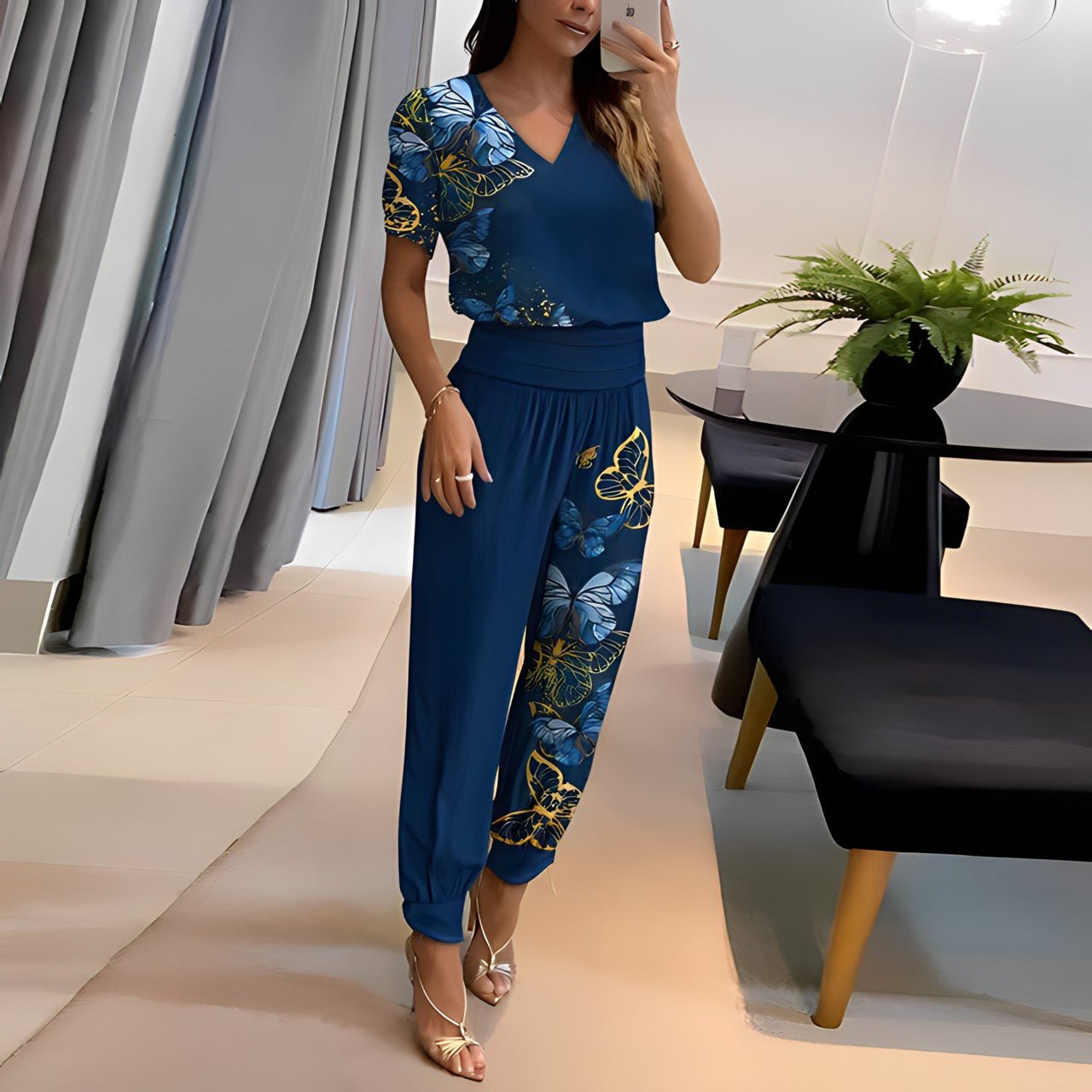 Elegant Top and Trousers Set – Flowy Staple for Relaxed Elegance